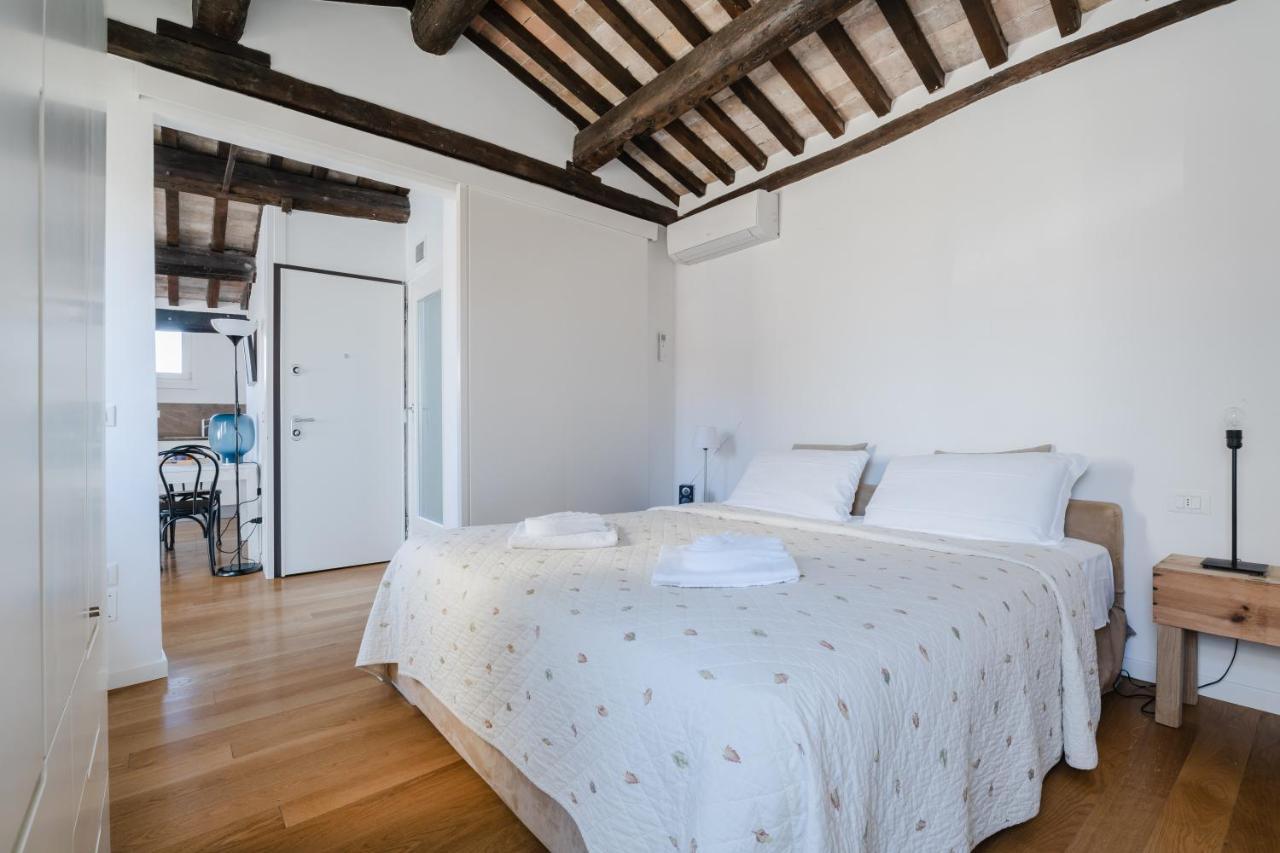 San Marco Vista Sui Tetti Veneziani Apartment Luaran gambar