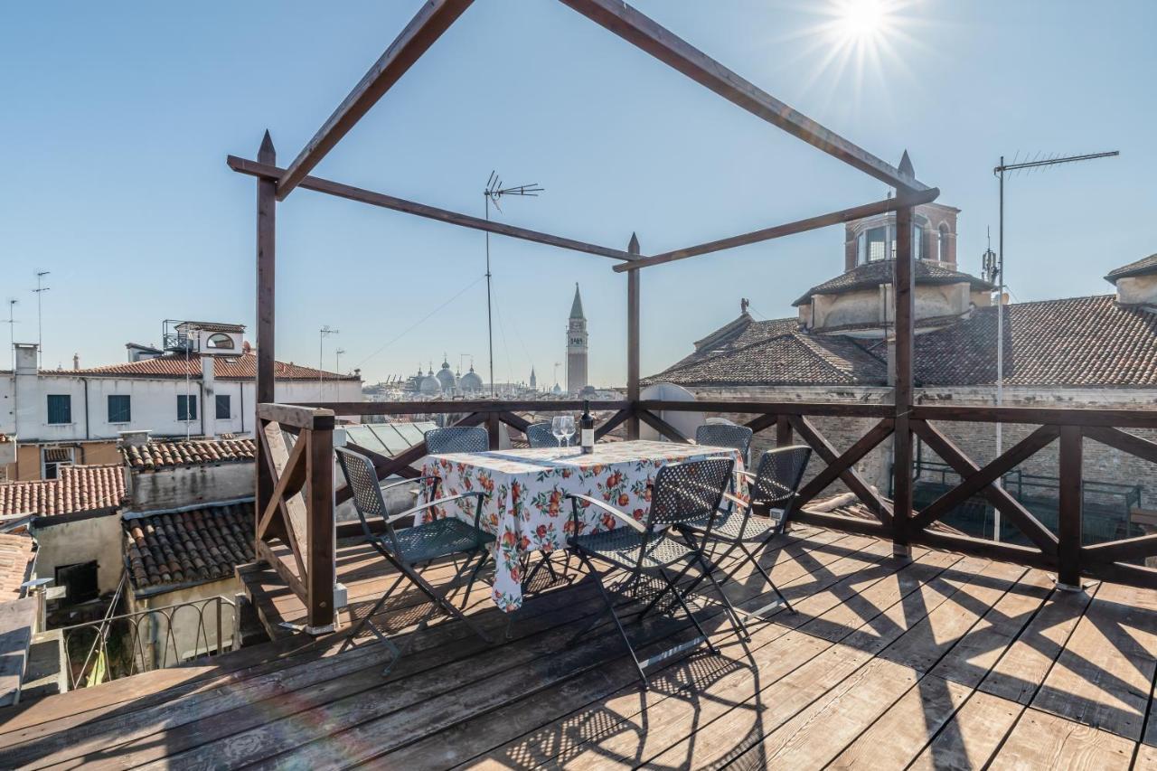 San Marco Vista Sui Tetti Veneziani Apartment Luaran gambar