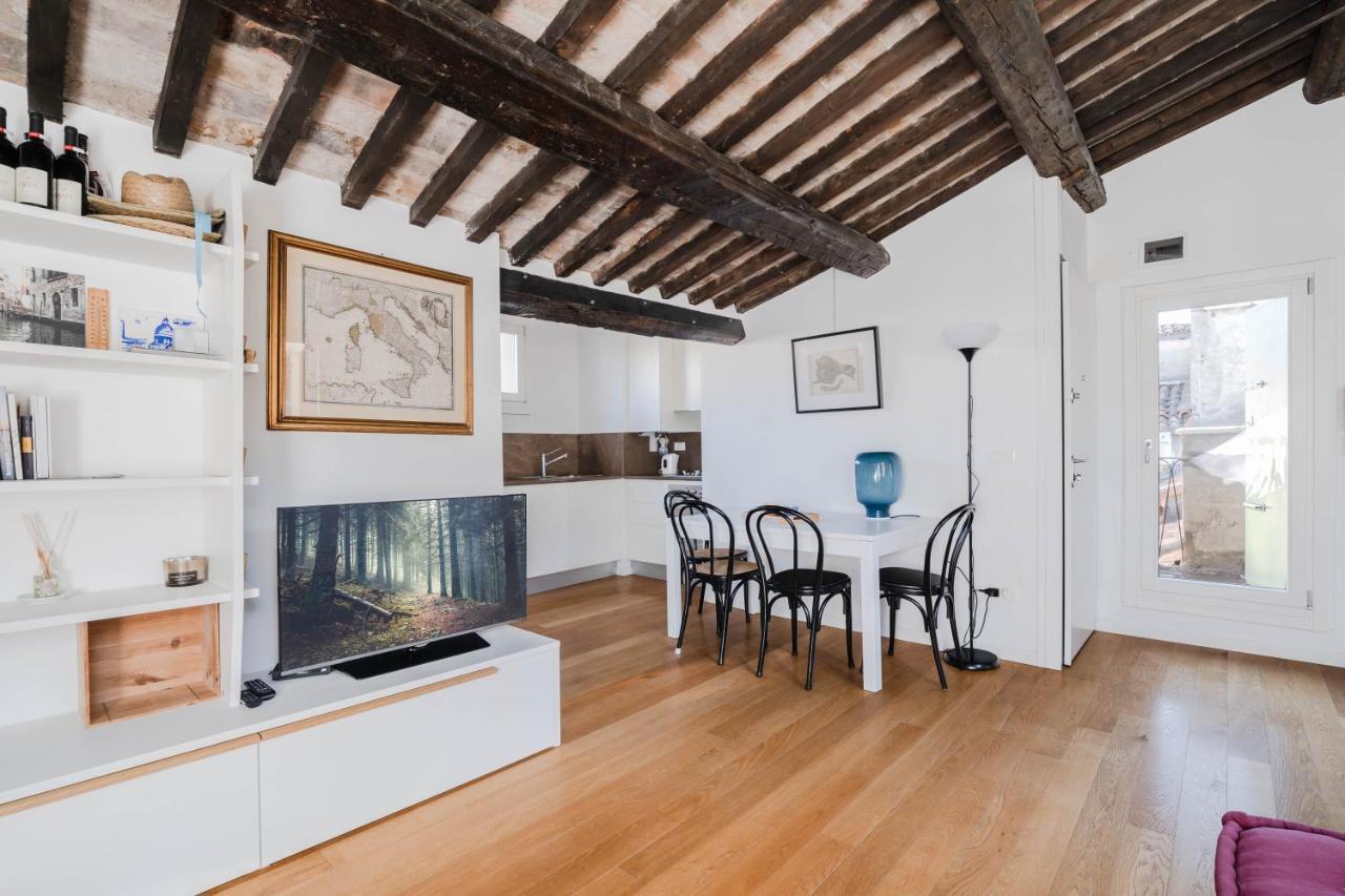 San Marco Vista Sui Tetti Veneziani Apartment Luaran gambar